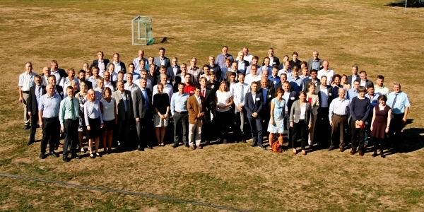 Das Bild zeigt die Teilnehmerinnen und Teilnehmer des Workshops.