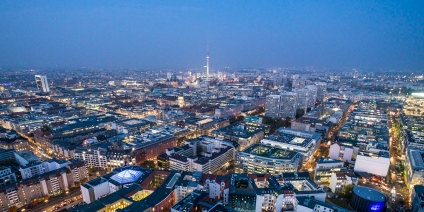 Das Bild zeigt Gebäude in der Stadt.