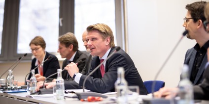 Das Bild zeigt Thomas Bareiß, Lothar Ahle, Prof. Werner Beba, Ulf Brommelmeier, Markus Graebig  und Dr. Albrecht Reuter auf der SINTEG-Pressekonferenz.